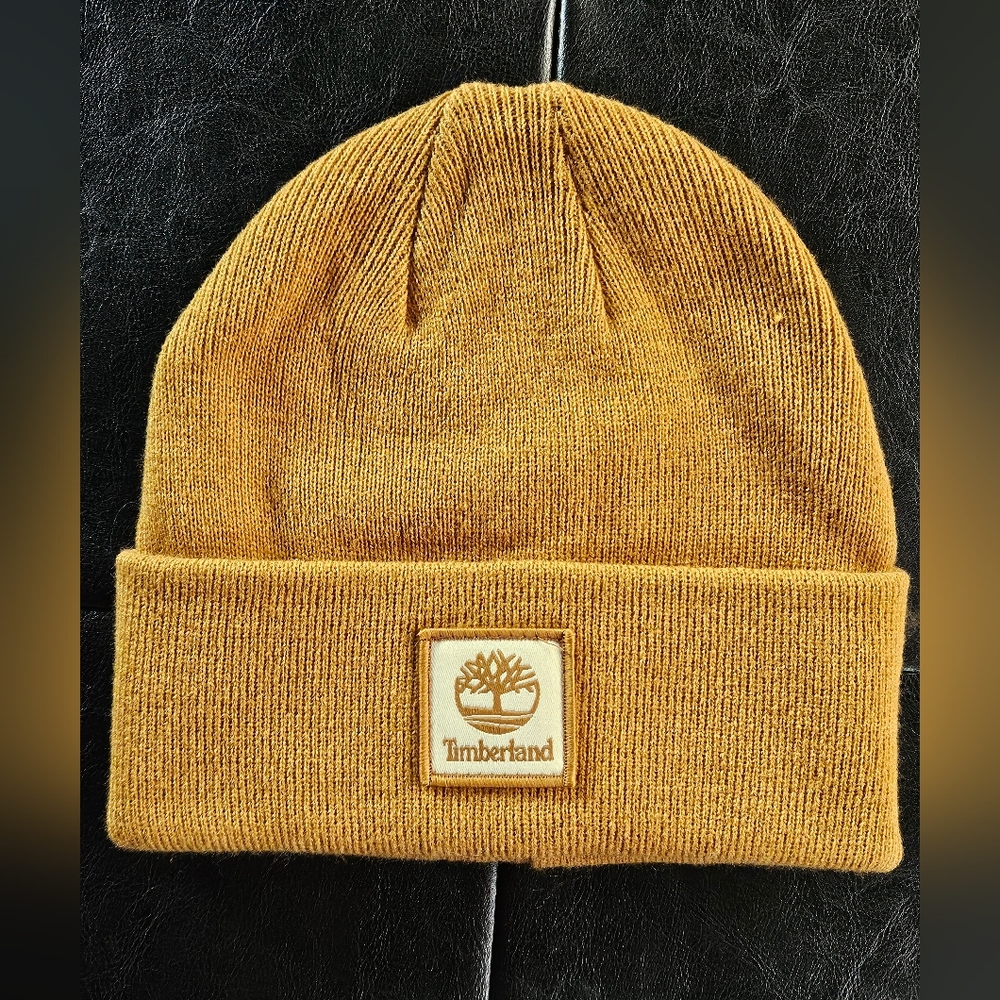 BNWOT Timberland unisex Gold Beanie